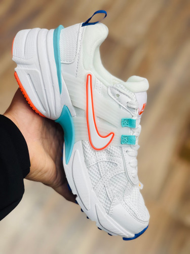 کفش کتونی V2Kوی تو کی نایکی2024