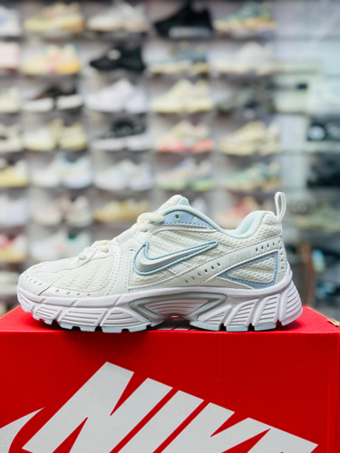 کفش کتونی نایک P7000 سفید آبی